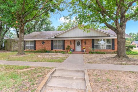 202 S Houston Street Edgewood TX 75117