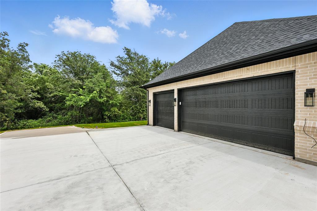 2081 Glenhollow Drive