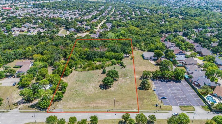 Prime development opportunity on over 4.5 acres for residential or commercial development. Rezoning,
PD or SUP may be required. There is excellent visibility and traffic counts on W Sublett. Rd. with one
existing curb cut, utilities at the road and an existing fire hydrant at the property. Cross streets at W Sublett
and S Cooper with hard commercial corners and is also located across the street from Albertsons
Supermarket.