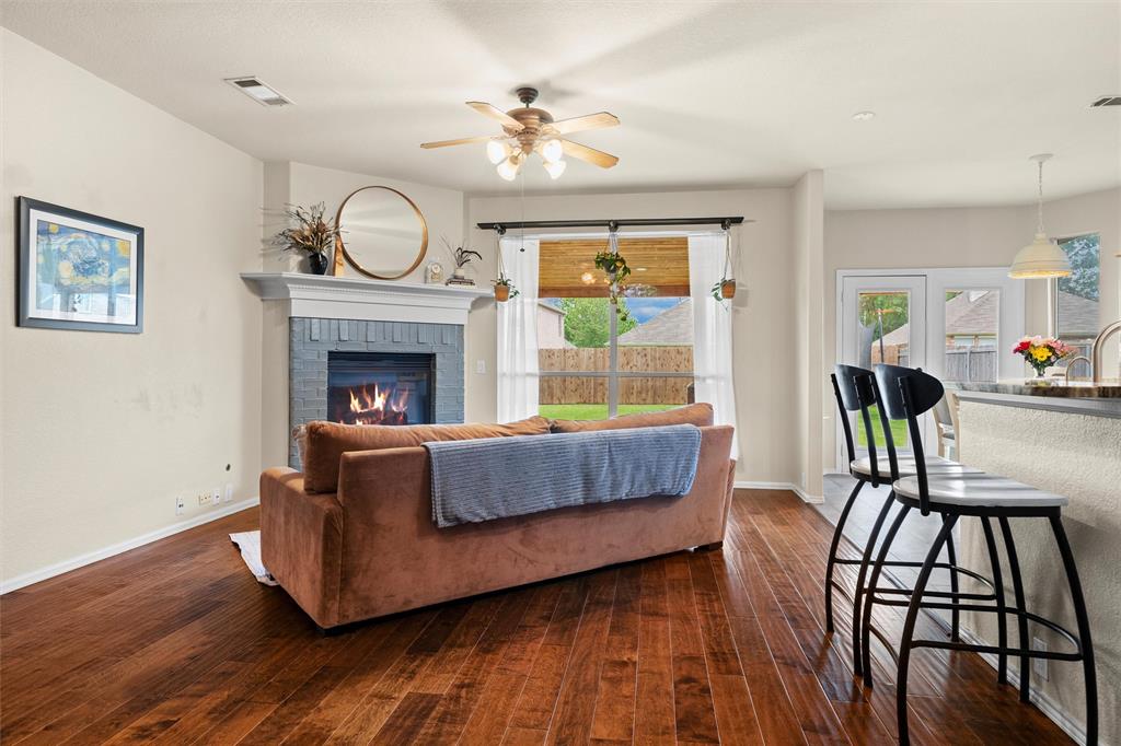 2815 S Serrano
