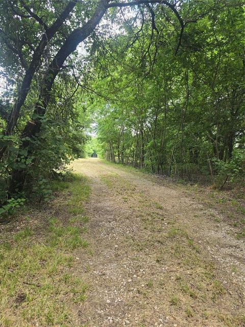 Photo of 2225 County Road 700, Farmersville, TX 75442 (MLS # 21283262)