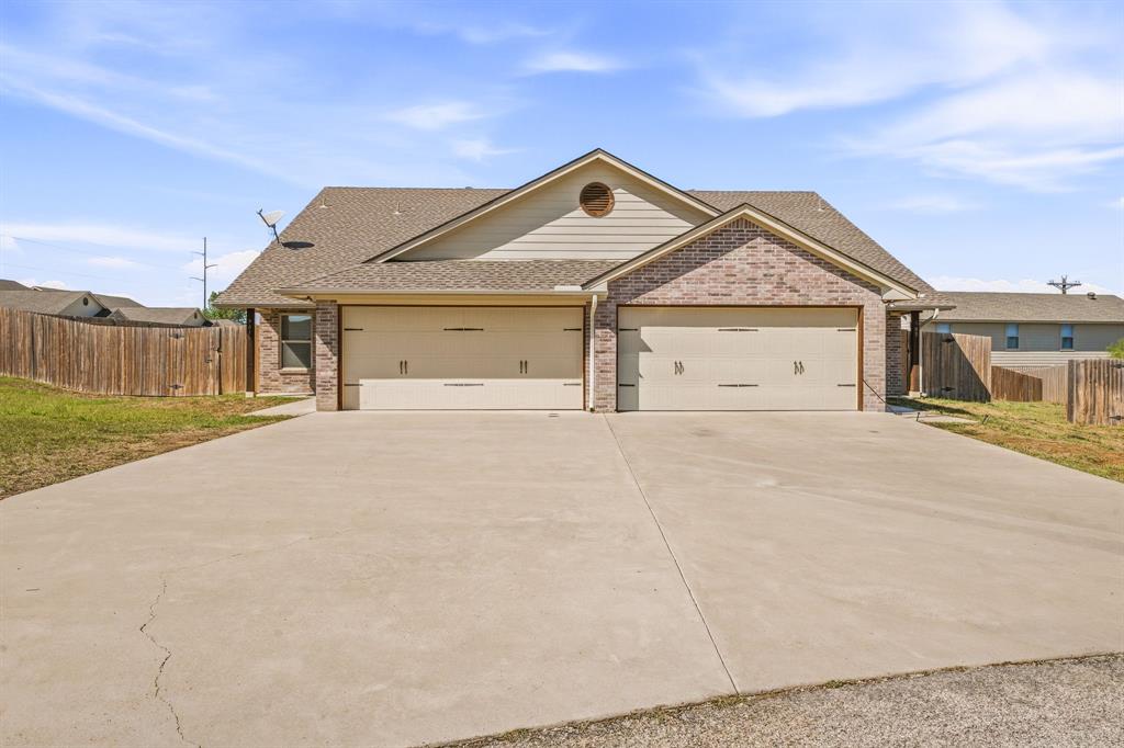 Photo of 903 Dart Court, Granbury, TX 76049 (MLS # 21403239)