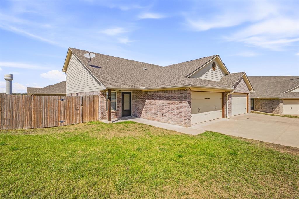 903 Dart Court