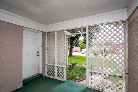 A home in Brownsboro