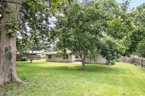 A home in Brownsboro