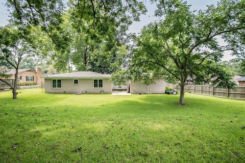 A home in Brownsboro