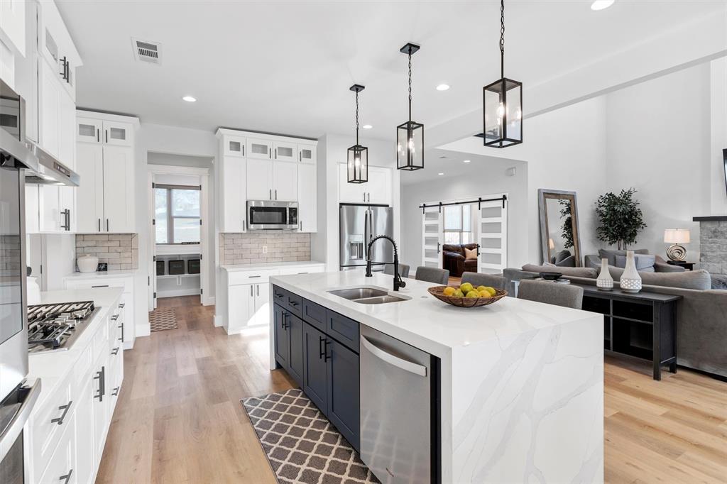 HIDDEN SPRINGS RANCH - Residential