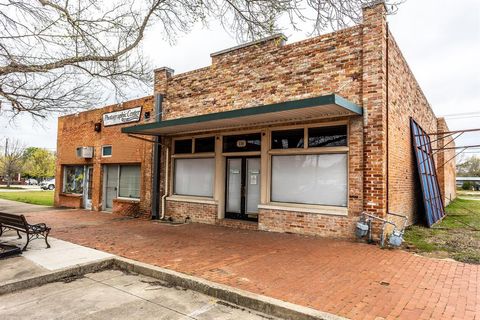 116 Historic Town Square Lancaster TX 75146