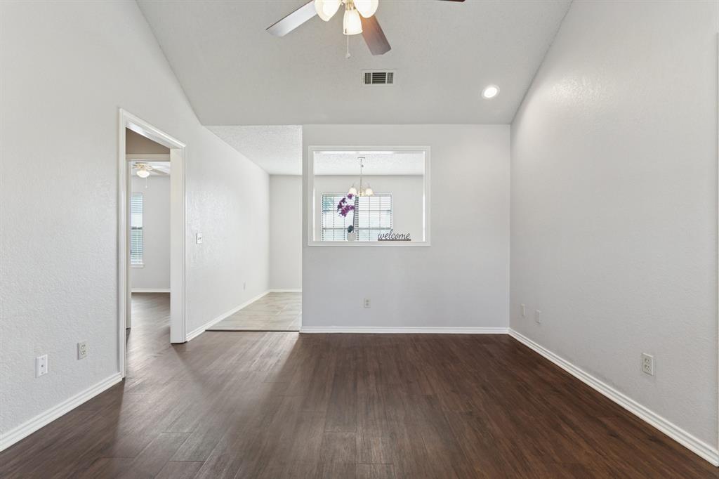 1105 Snowberry Street