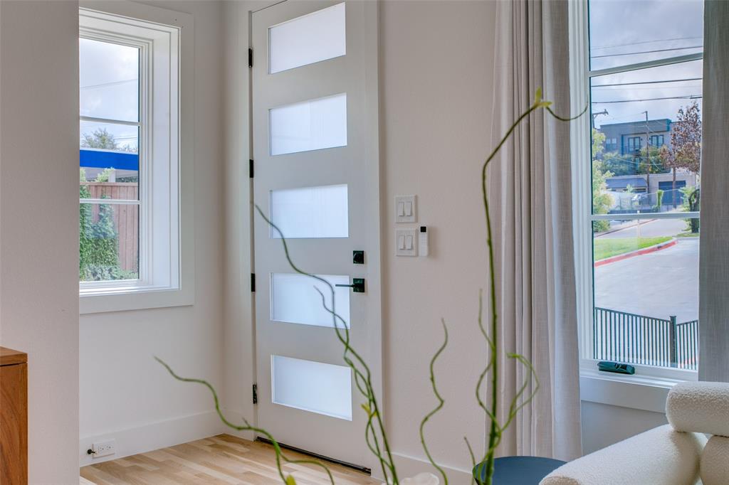 Lakeside - Residential