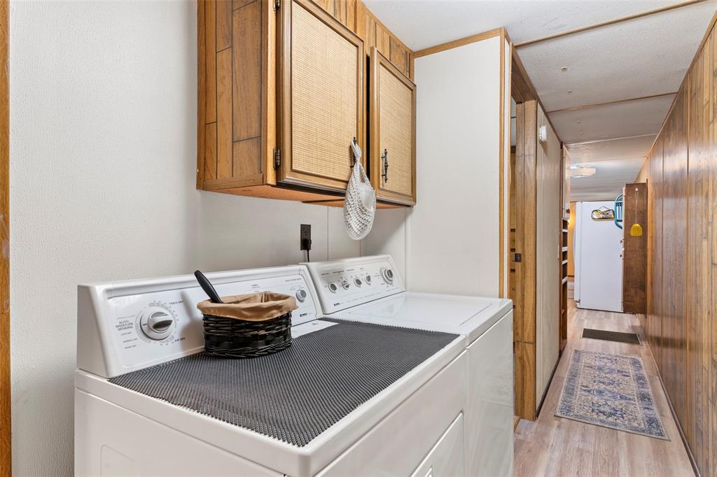 A01291 LANE, T. R. - Residential