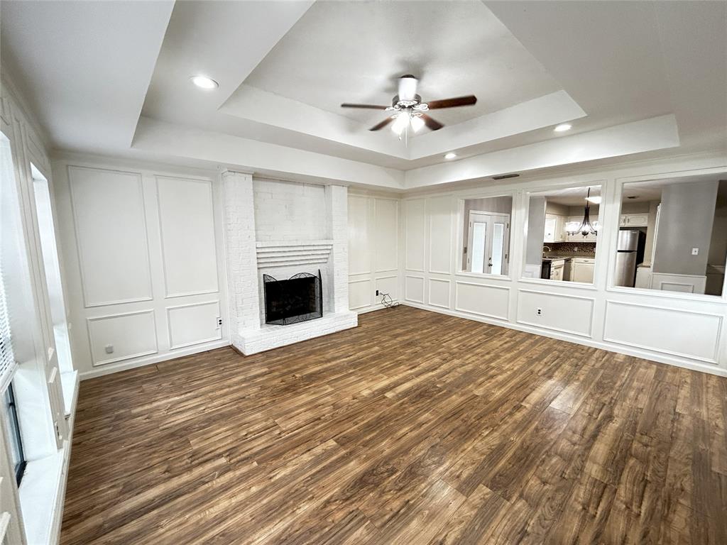 1728 Red Oak Circle