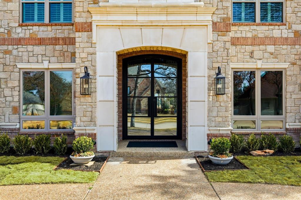 1853 Barrington Court