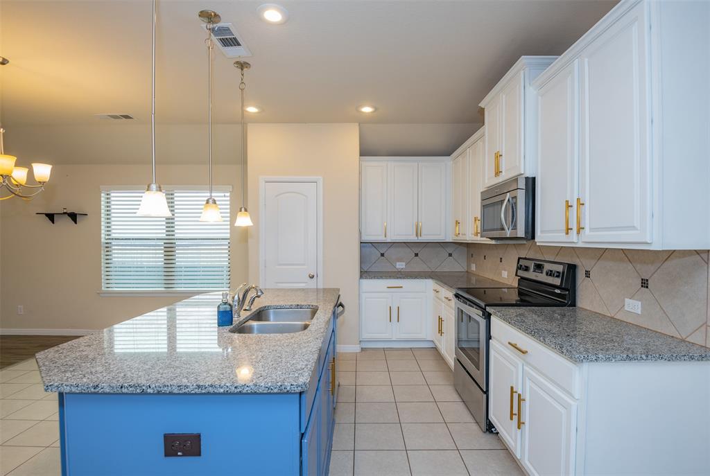 Fossil Hill Estates - Residential Lease