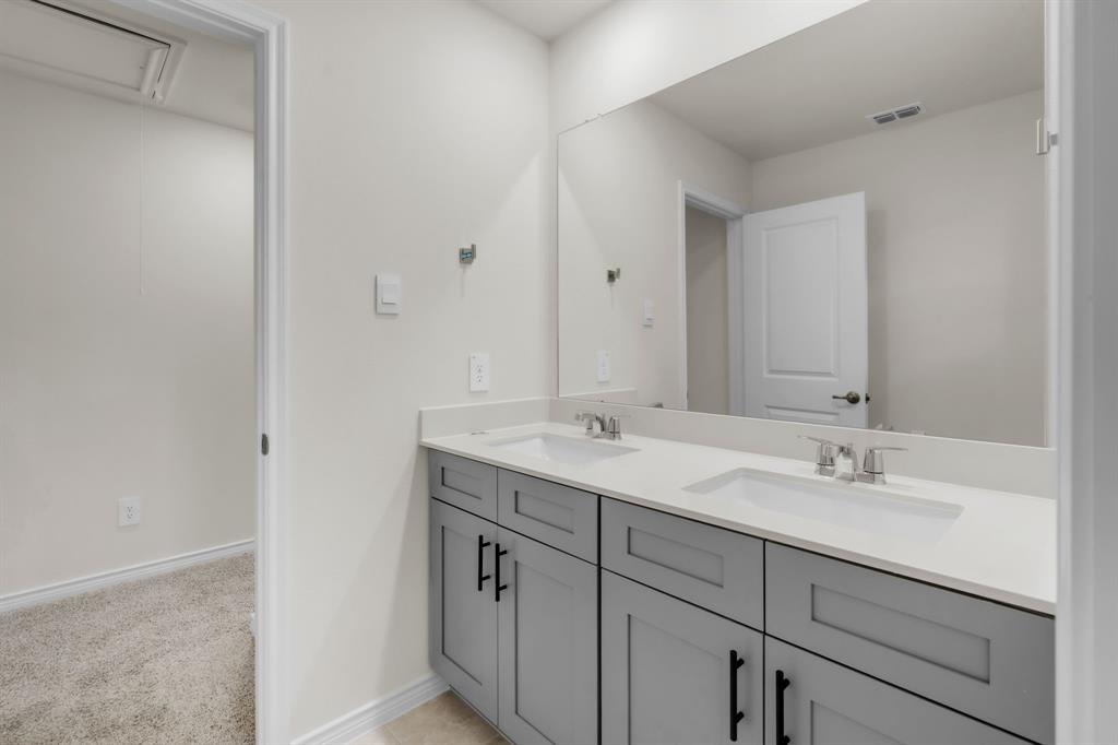 The Landing at Hidden Lakes - Residential