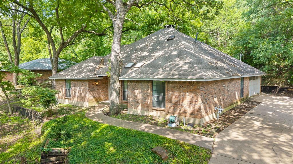 929 Sleepy Hollow Drive