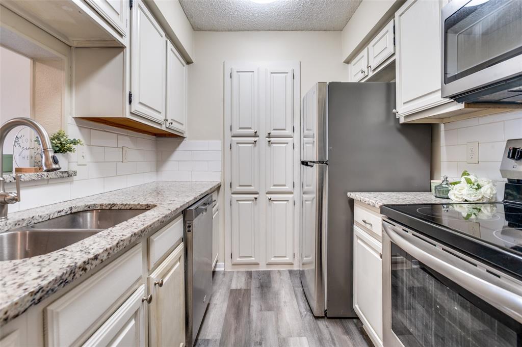 Cloisters Condo The - Residential