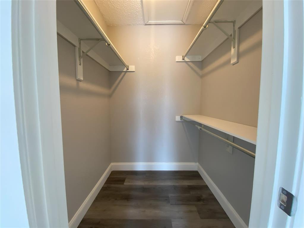 Cloisters Condo The - Residential