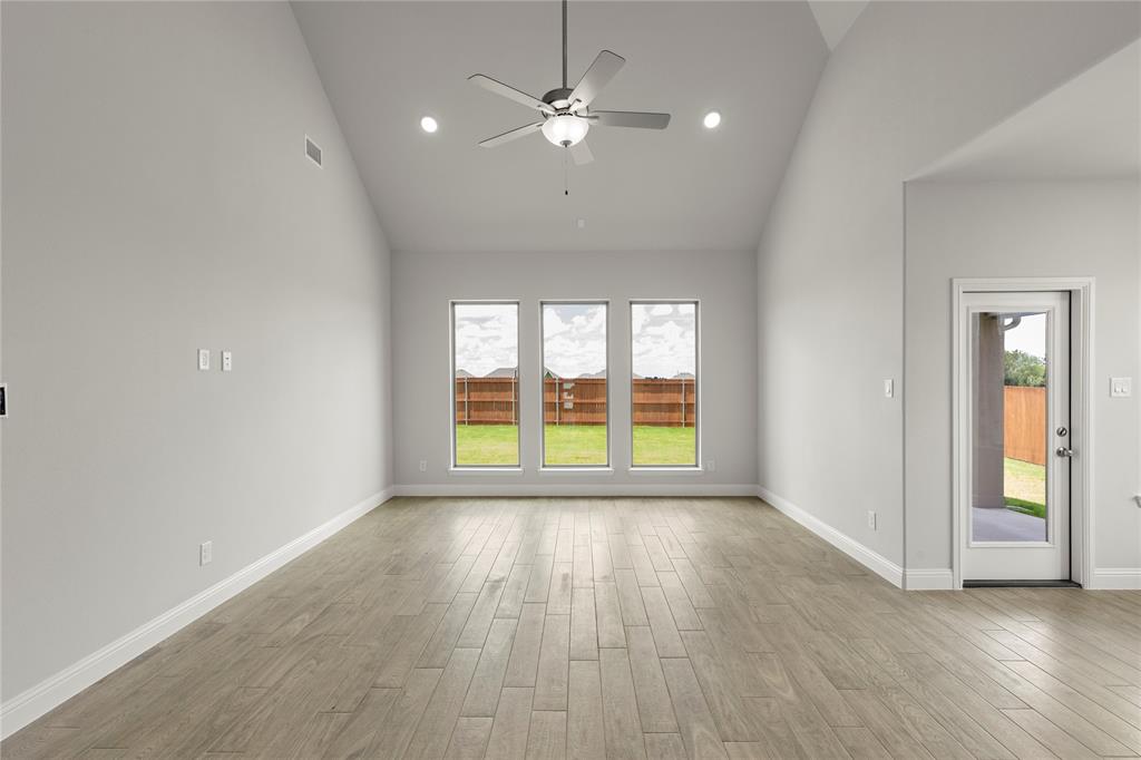 3825 Walnut Creek Drive