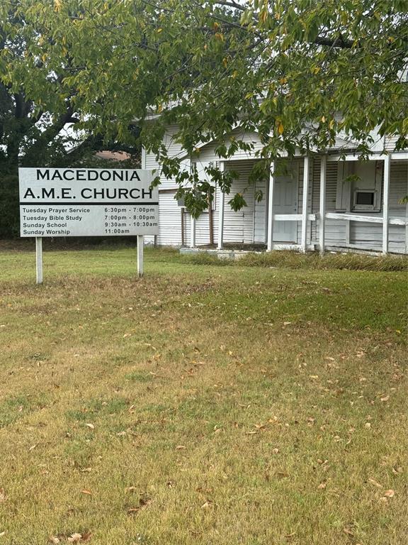 1504 E 1st North Street