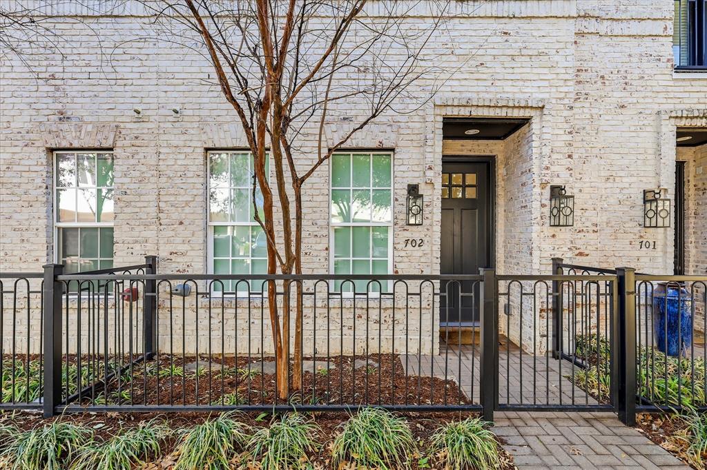 7333 Valley View Lane 702