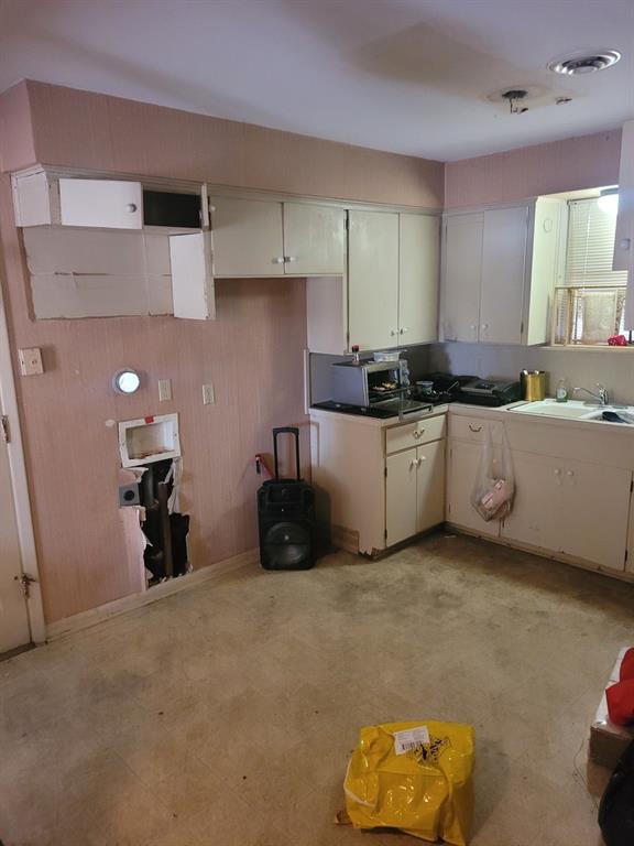 Shreveport, Louisiana 71106, United States, 3 Bedrooms Bedrooms, ,1 BathroomBathrooms,Residential,Active,17187