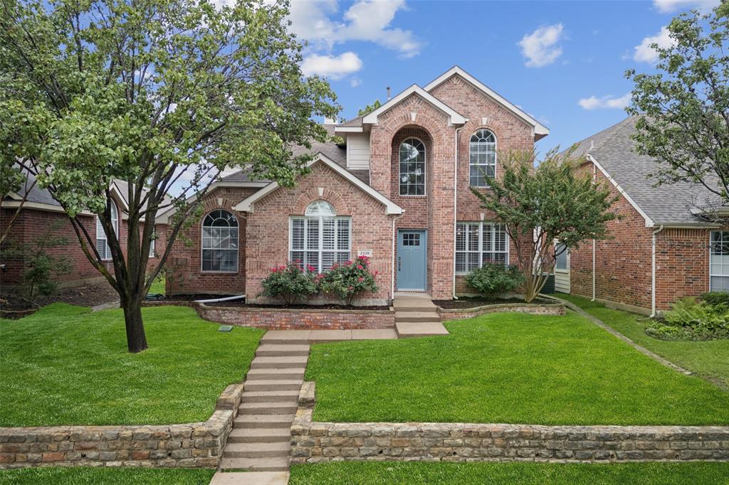 2210 Garden Crest Drive