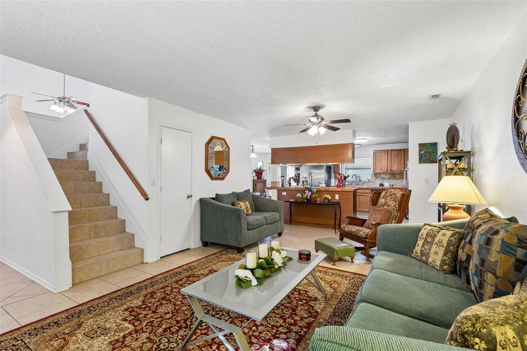 1317 Trinity View Street