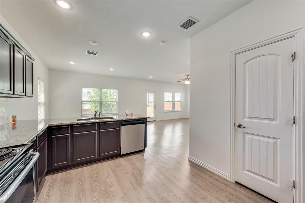 Chariot Village - Residential Lease