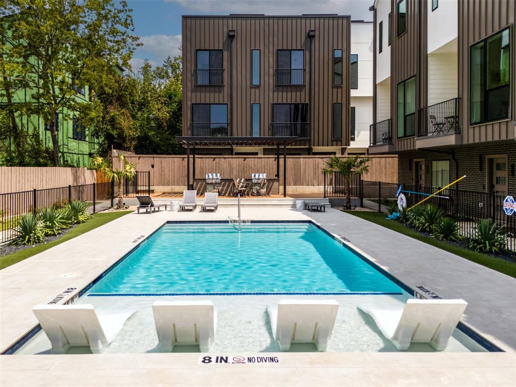 MIDTOWN HEIGHTS CONDOMINIUM - Residential Lease