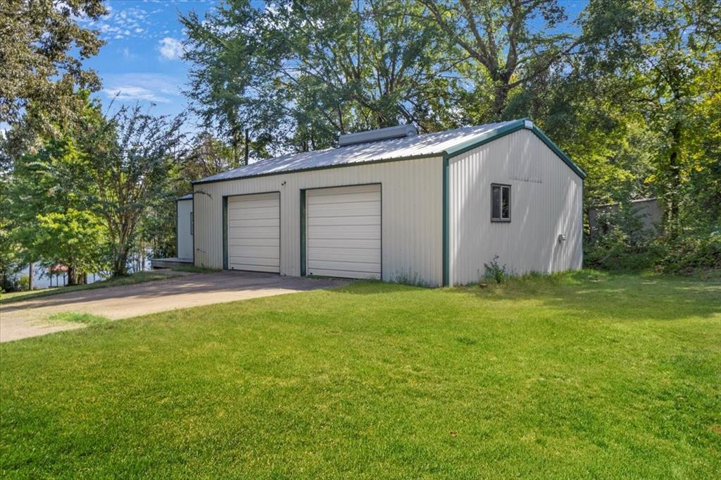 Howell Lake - Residential