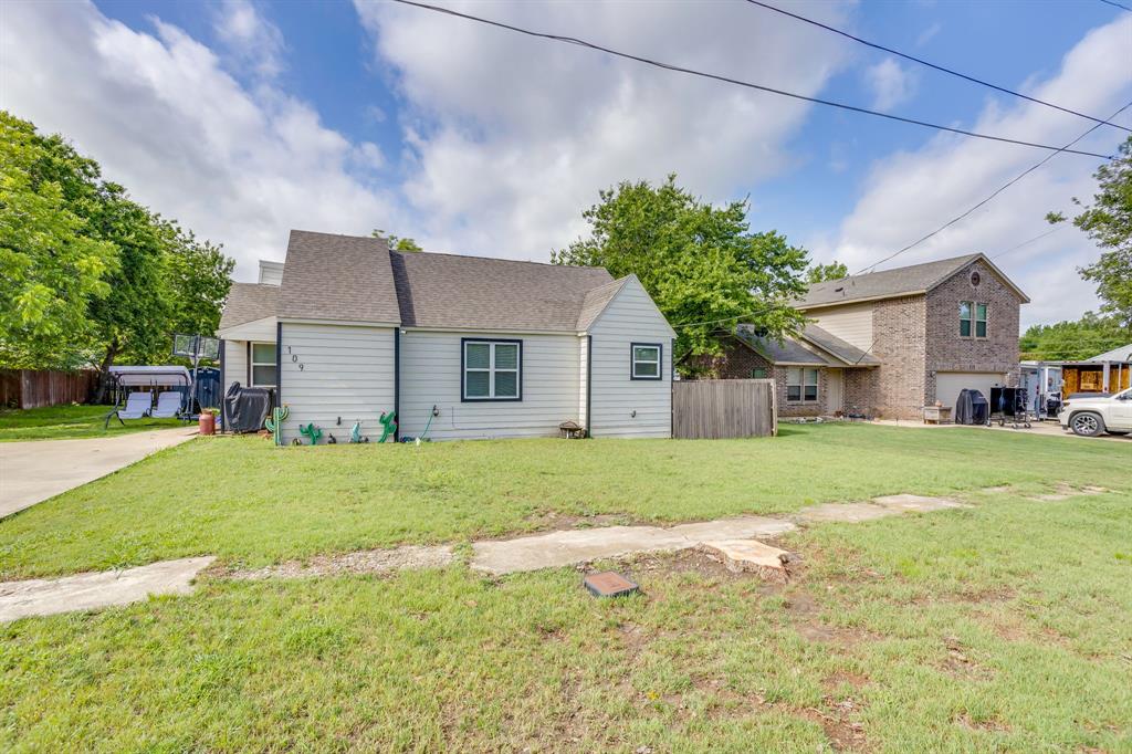 109 W Purdom Avenue