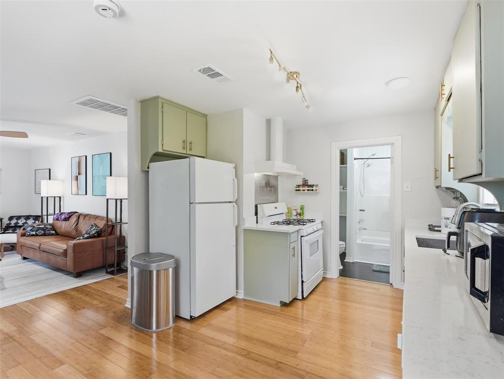 Oak Cliff Annex - Residential