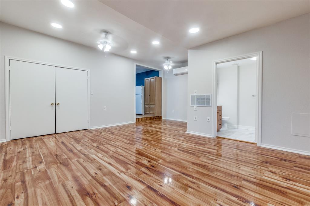 Oak Cliff Annex - Residential