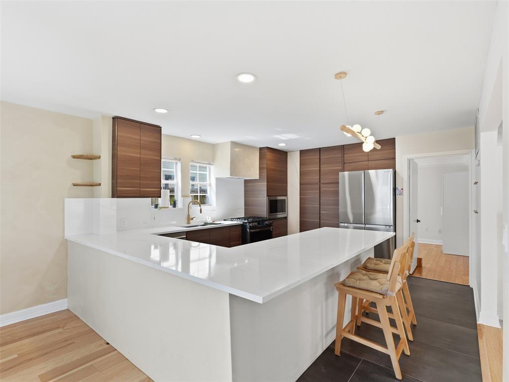 1112 Kings Highway