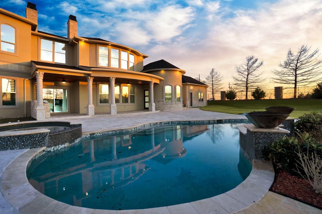 1021 Kingsbridge Lane