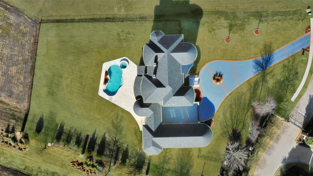 1021 Kingsbridge Lane