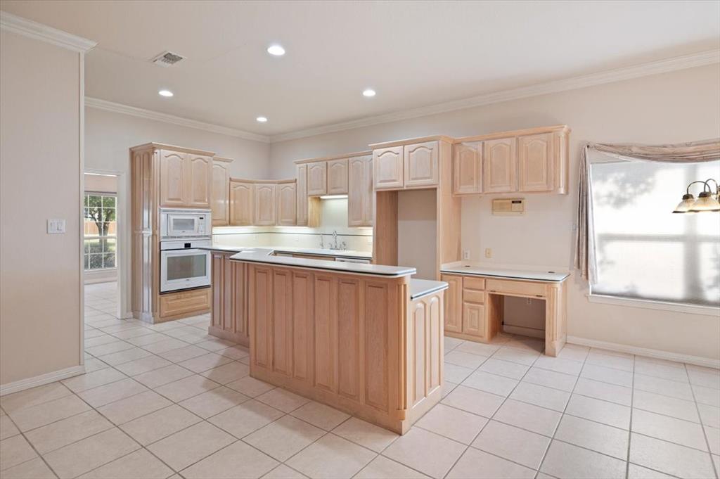 10545 W Cleburne Road