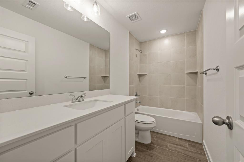 Runaway Bay Unit 6 - Residential