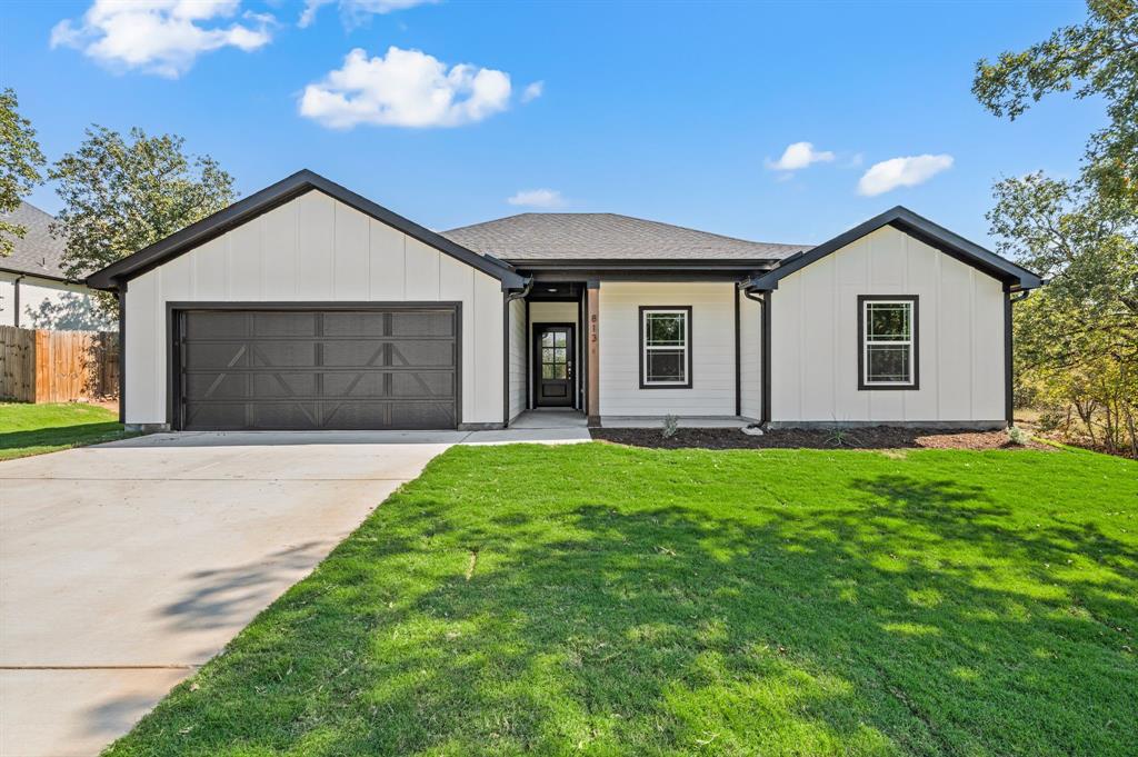 Runaway Bay Unit 6 - Residential