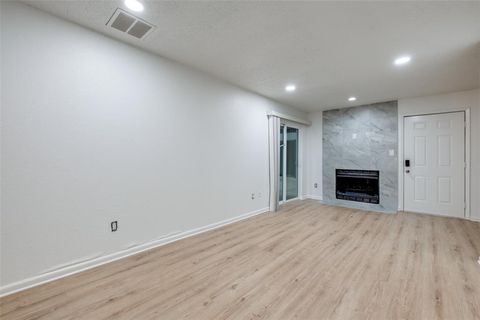 4502 Gaston Avenue 108 Dallas TX 75246