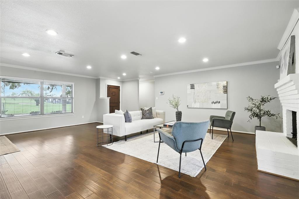 6813 Valhalla Road