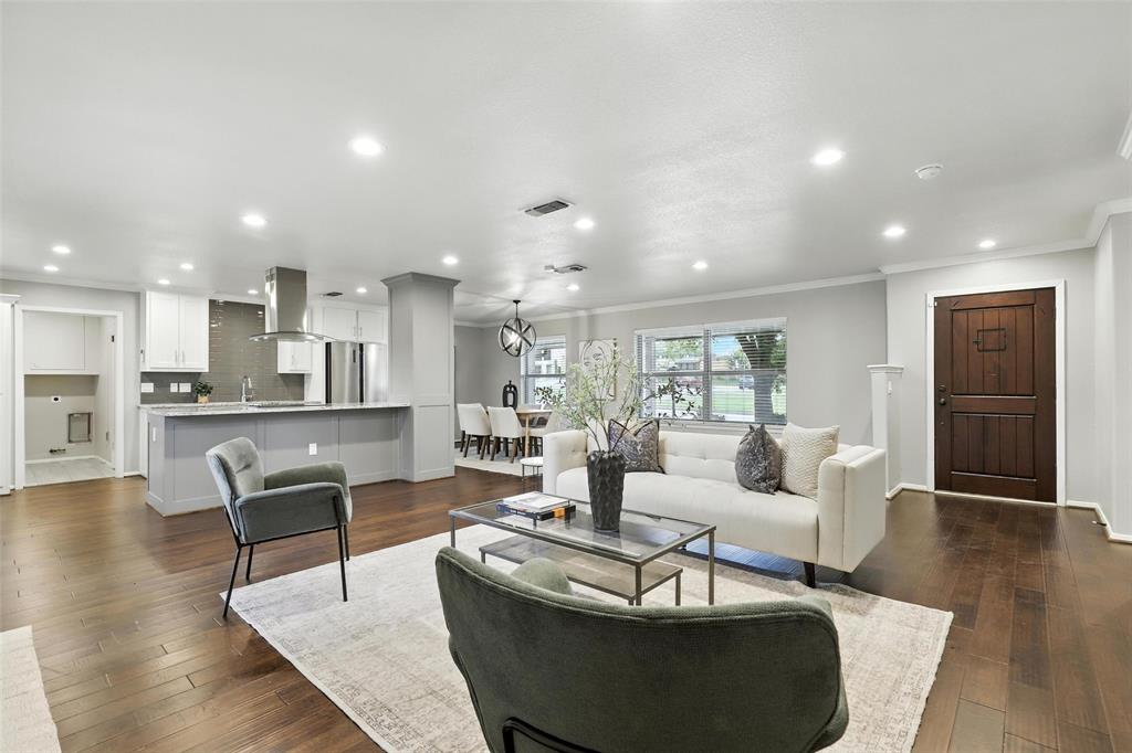 6813 Valhalla Road