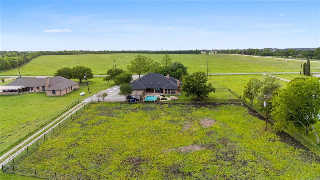 A0080 W W FORD, TRACT 38-02, ACRES 5.4818 - Residential