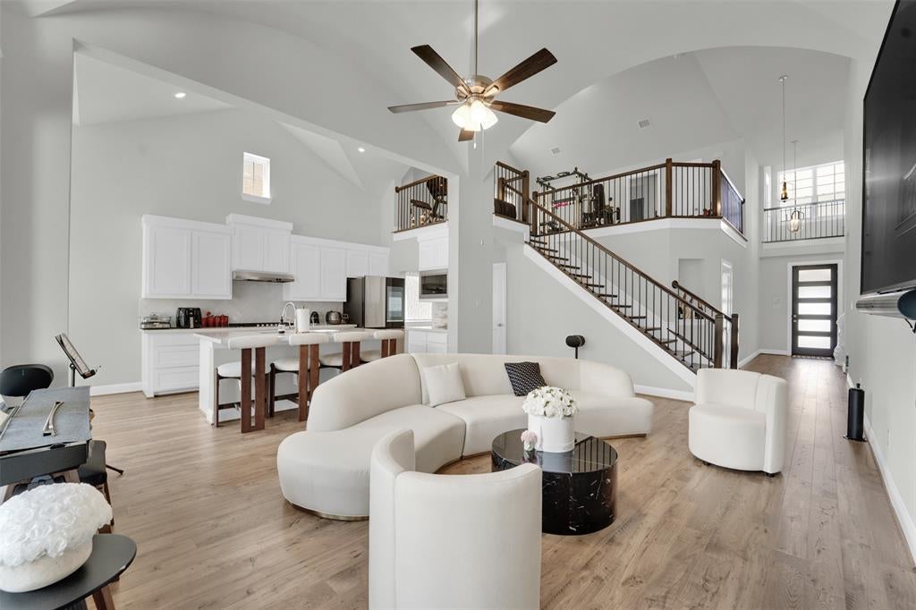3520 Helios Lane
