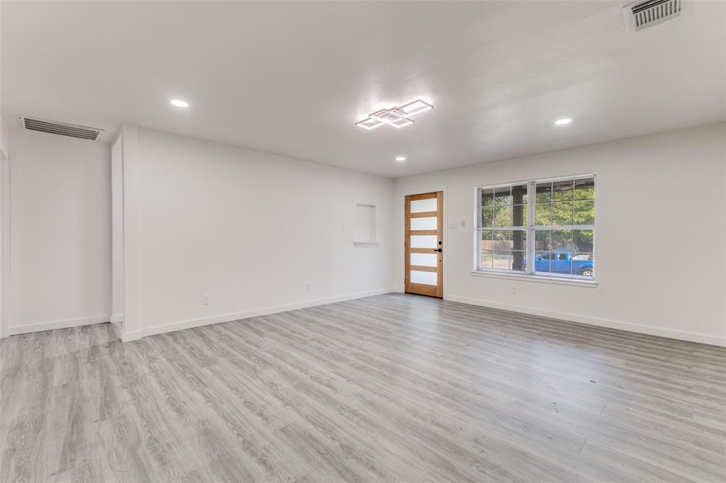 2624 Belhaven Drive