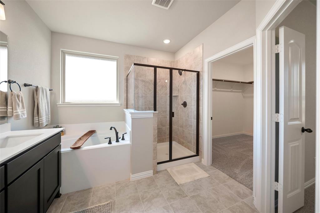 Aero Vista - Residential