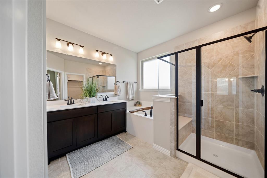 Aero Vista - Residential