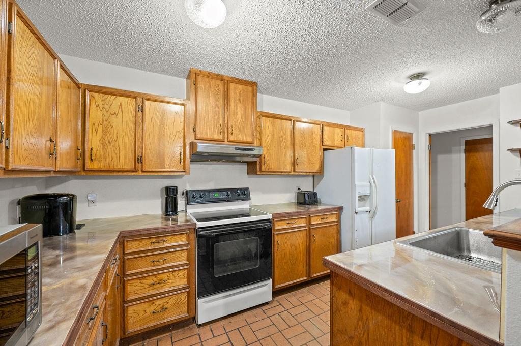 (0060) BARFIELD I.C. - Residential