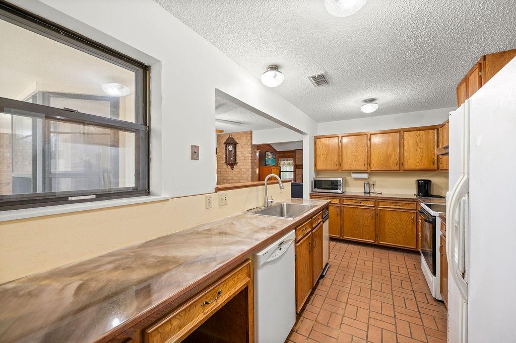 (0060) BARFIELD I.C. - Residential